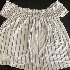 American eagle off the shoulder shirt